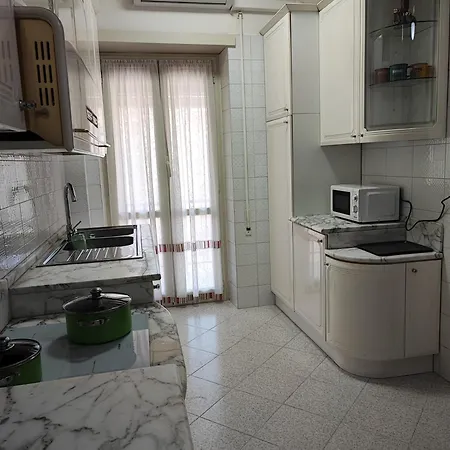 Alice's Apartment *