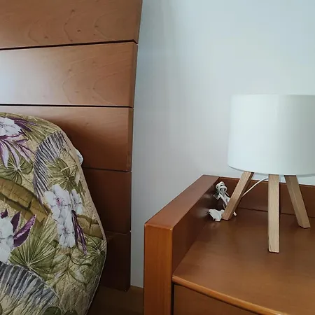 Alice's Apartment *